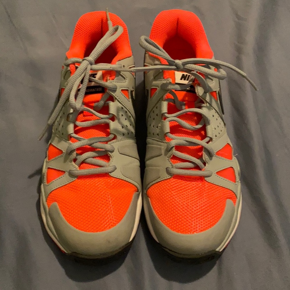 Women’s Nike Vapor Advantage Size 9